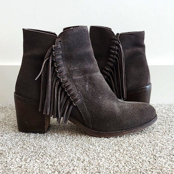 Kenneth Cole Reaction Grey Ankle Boots With Fringe - Picture 1 of 10